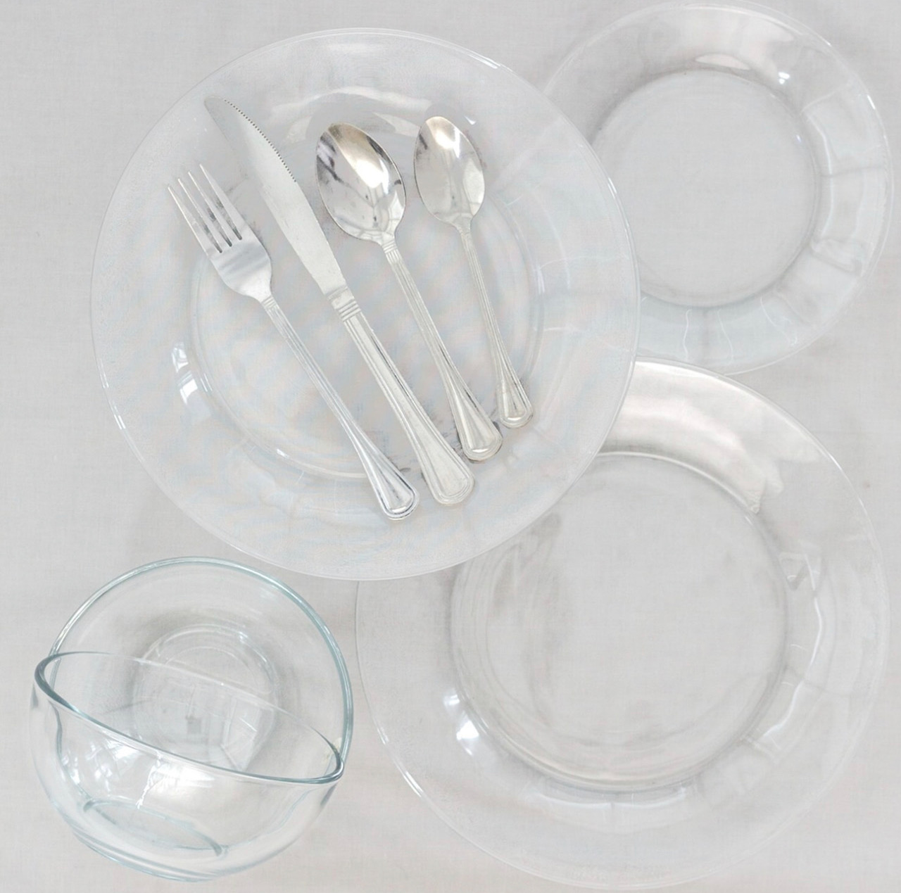 Clear dinner plates